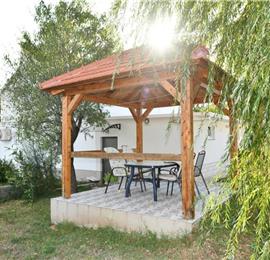 3 Bedroom Villa with Pool & Tennis Court near Sinj, sleeps 8